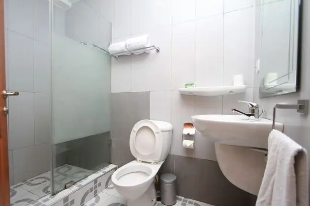 Standard Tek Büyük Yataklı Oda
