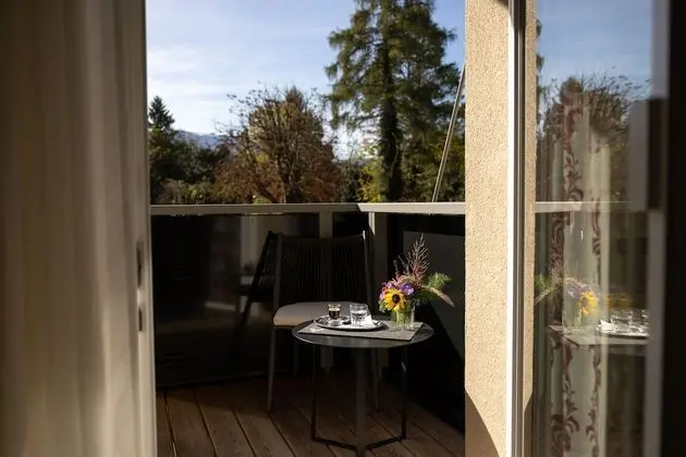 Superior Oda, Balkon