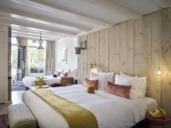 Extra Large room with Canal View
