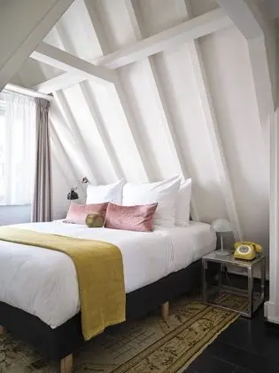 Extra Large room with Canal View