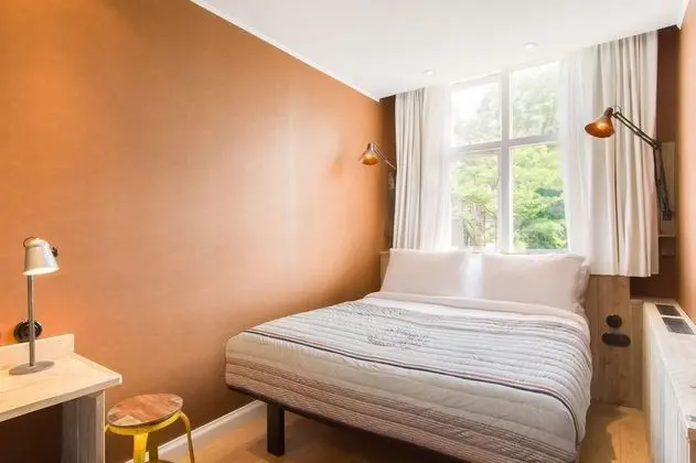 Medium Double Room (Max 2 Persons)