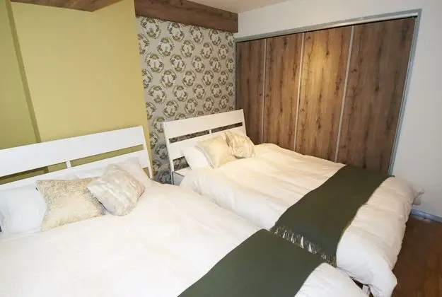 Apart Daire, Sigara İçilmez (Apartment Room 201)