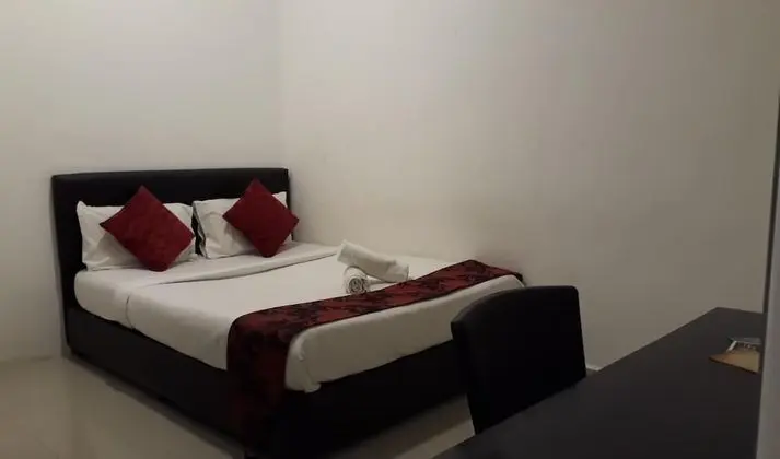 Tek Büyük Yataklı Oda, Penceresiz