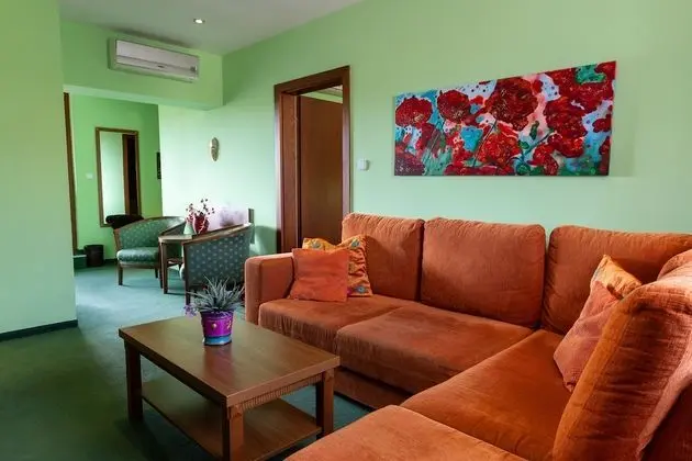 Superior Apart Daire, 1 En Büyük (King) Boy Yatak ve Çekyat, Sigara İçilmez, Şehir Manzaralı