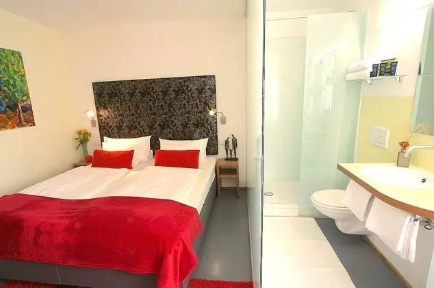 Business Tek Büyük Yataklı Oda