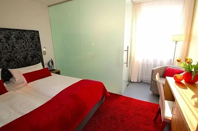 Business Tek Büyük Yataklı Oda