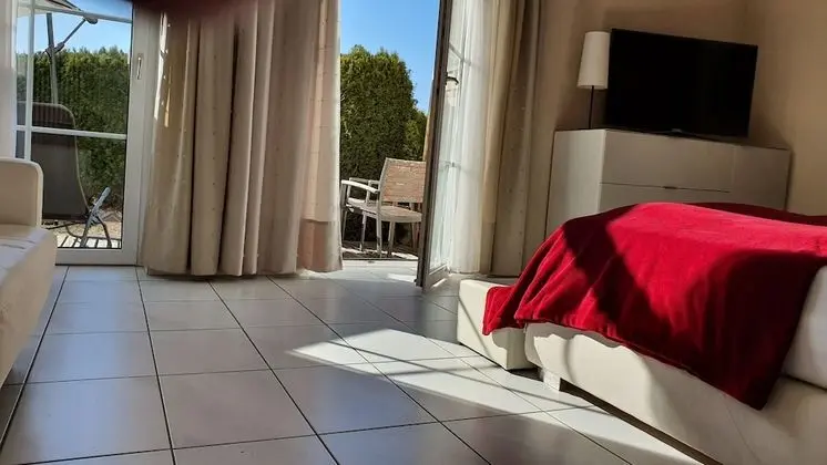 Comfort Tek Büyük Yataklı Oda