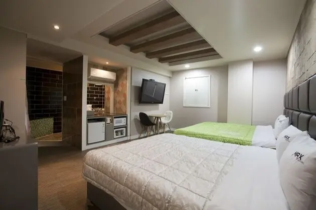 Deluxe Suite
