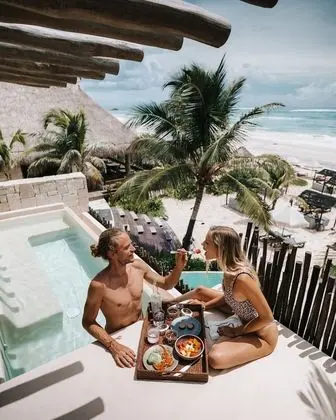 Suite First Floor Ocean Front