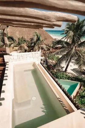 Suite First Floor Ocean Front