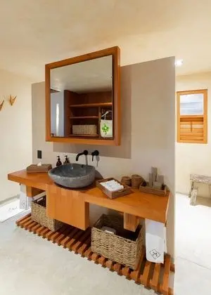 Suite First Floor Ocean Front