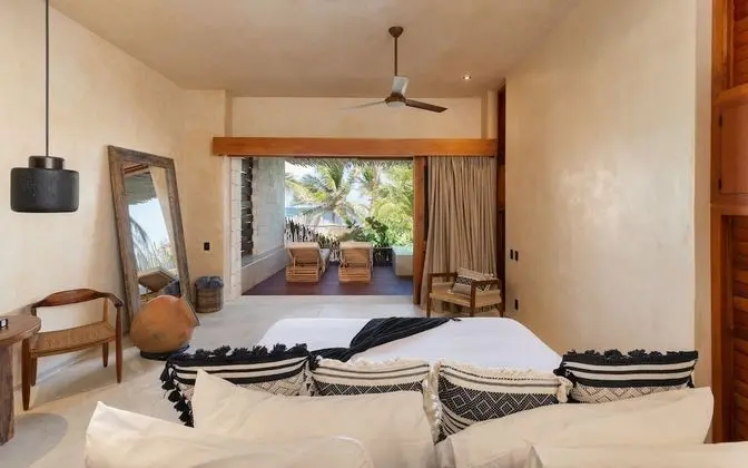 Suite Ground Floor Ocean Front