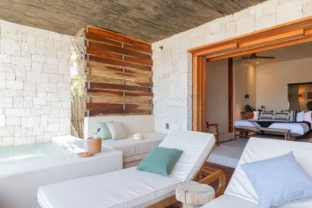 Suite Ground Floor Ocean Front
