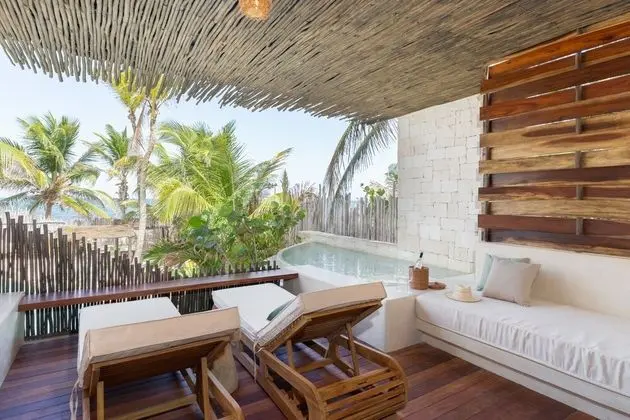 Suite Ground Floor Ocean Front