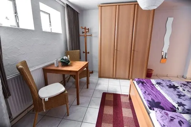 Tek Büyük Yataklı Oda, Ortak Banyo