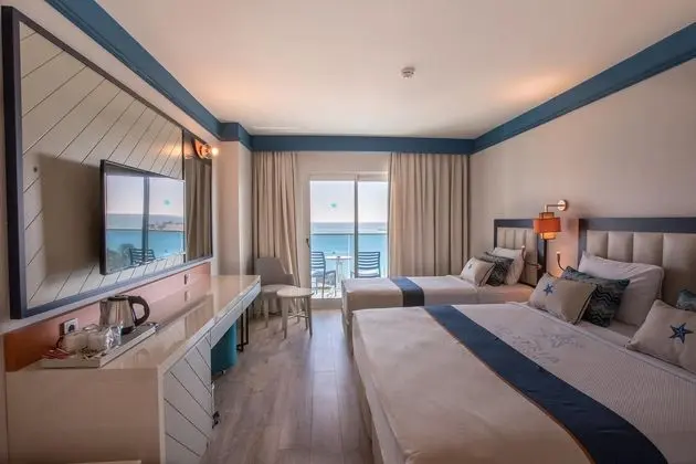 https://images.etstur.com/files/images/hotelImages/TR/212644/l/Maxeria-Blue-Didyma-Oda-301347.jpg