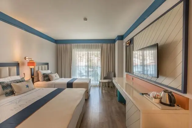 https://images.etstur.com/files/images/hotelImages/TR/212644/l/Maxeria-Blue-Didyma-Oda-301367.jpg