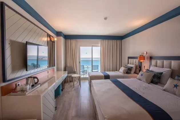 https://images.etstur.com/files/images/hotelImages/TR/212644/l/Maxeria-Blue-Didyma-Oda-305745.jpg