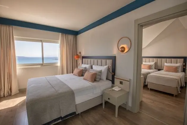 Family Room Sea View Corner