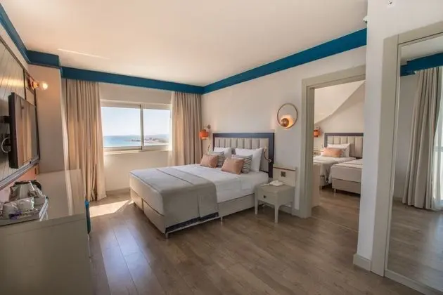 Family Room Sea View Corner