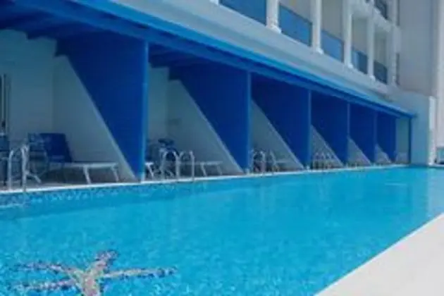 Swim Up Oda