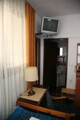 İki Ayrı Yataklı Oda (with Toilet)