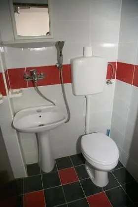 İki Ayrı Yataklı Oda (with Toilet)
