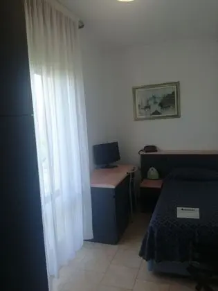 Tek Büyük veya İki Ayrı Yataklı Oda, Balkon