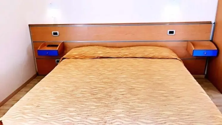 Üç Kişilik Oda