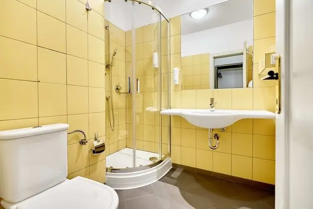 Comfort Tek Büyük veya İki Ayrı Yataklı Oda