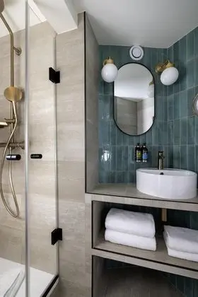 Classic Tek Büyük Yataklı Oda, 2 Yatak Odası (Adjacent)