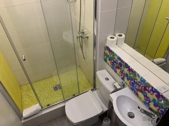 Standard Tek Büyük veya İki Ayrı Yataklı Oda