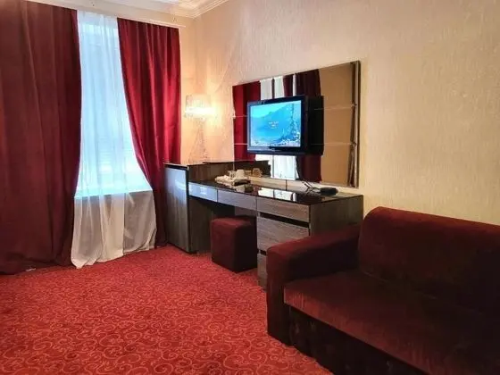 Deluxe Tek Büyük Yataklı Oda