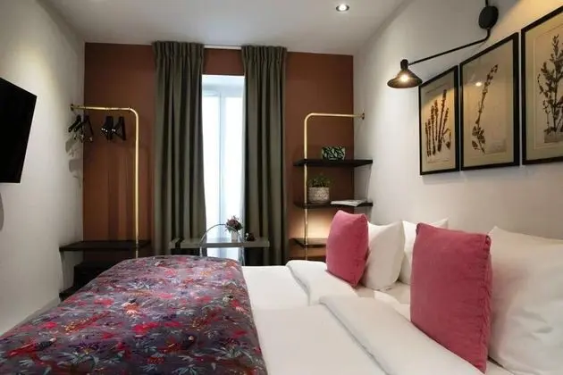 Classic Tek Büyük Yataklı Oda, 2 Yatak Odası (Adjacent)