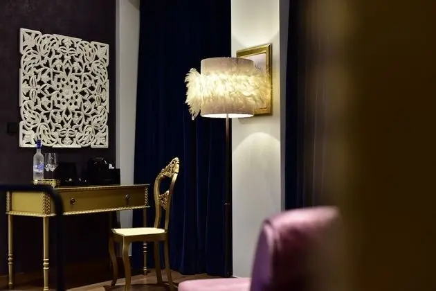 Burlesque Room