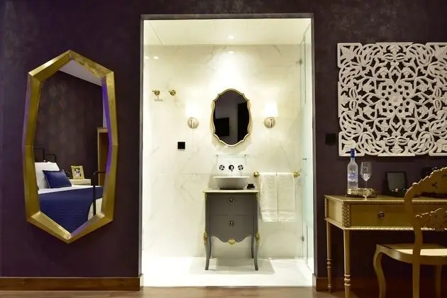 Burlesque Room