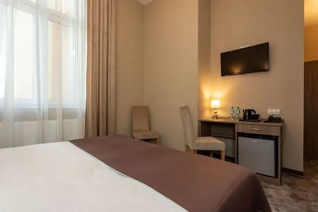 Standard Tek Büyük Yataklı Oda