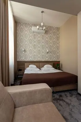 Standard Tek Büyük Yataklı Oda