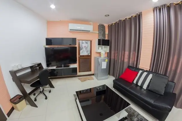 Deluxe Room 1