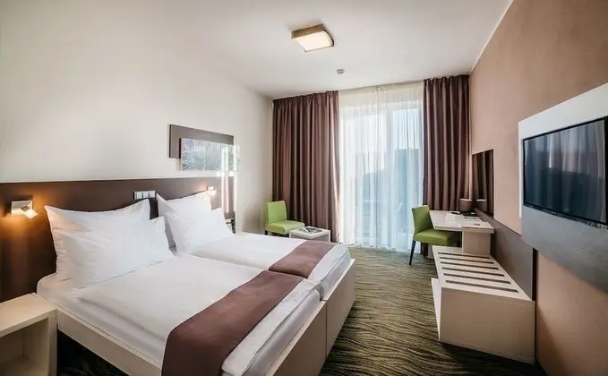 Deluxe Tek Büyük Yataklı Oda (PLUS)