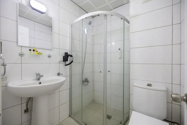https://images.etstur.com/imgproxy/resize/2560x1440/files/images/hotelImages/etsrooms/519210/Maxsea_Beach_Hotel_20250731154513_0.jpg