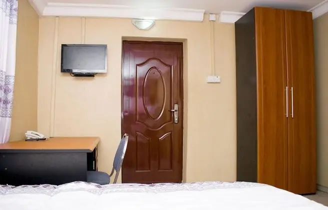 Deluxe Tek Büyük Yataklı Oda