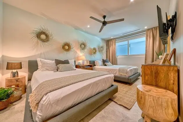 Casa Noche