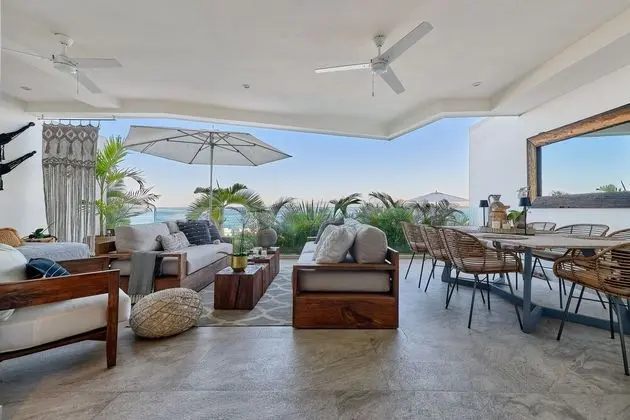 Casa Noche
