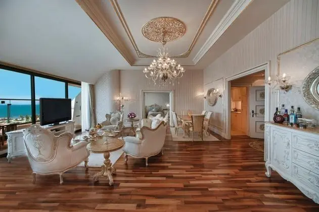 King Suite, Deniz Manzaralı, Jakuzili