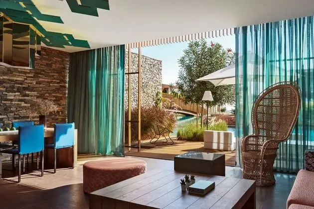 https://images.etstur.com/files/images/hotelImages/TR/51539/l/Maxx-Royal-Kemer-Resort-Oda-370279.jpg