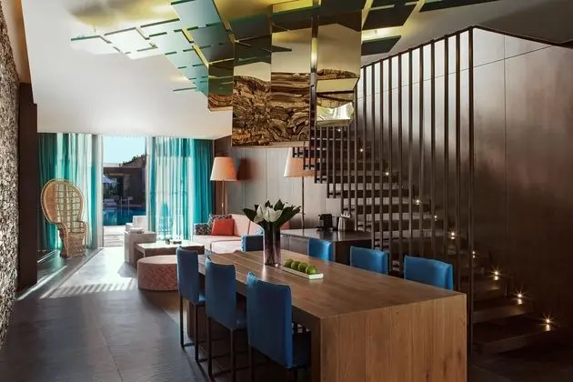 https://images.etstur.com/files/images/hotelImages/TR/51539/l/Maxx-Royal-Kemer-Resort-Oda-370281.jpg