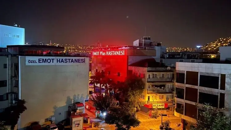 Senior Suit, Şehir Manzaralı, Fransız Balkonlu