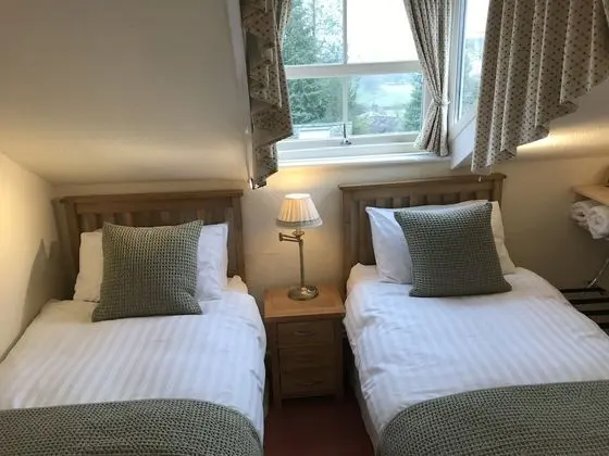 Comfort Tek Büyük veya İki Ayrı Yataklı Oda