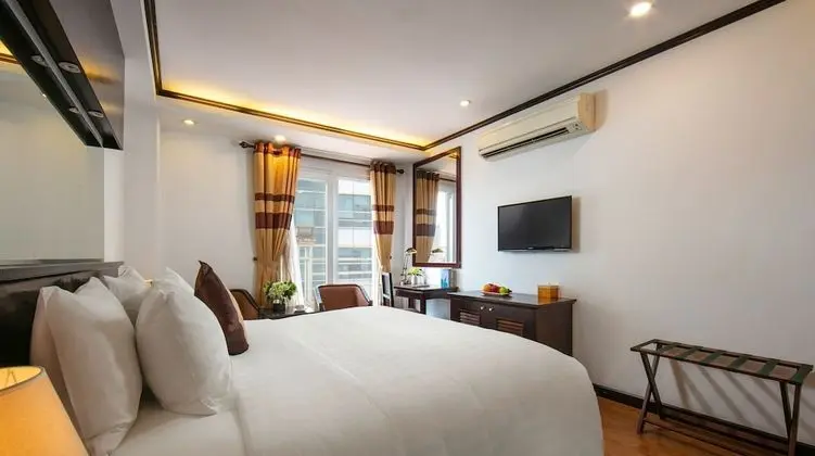 Deluxe Tek Büyük Yataklı Oda, Balkon